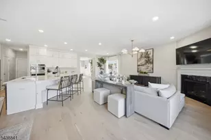18 Arlington Pl, Oakland, NJ 07436 - Photo 1