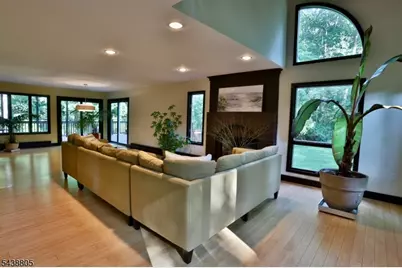 4 Deerwood Dr, Union Township, NJ 08809 - Photo 5