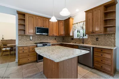 6 Varnon Ct, Hillsborough Township, NJ 08844 - Photo 9