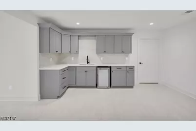 31 Ashwood Dr, Livingston, NJ 07039 - Photo 11