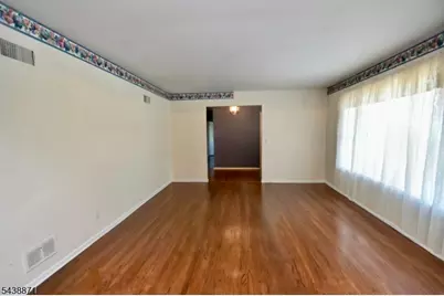 615 Lamanna Dr, River Vale Township, NJ 07675 - Photo 3