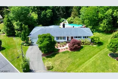 615 Lamanna Dr, River Vale Township, NJ 07675 - Photo 1