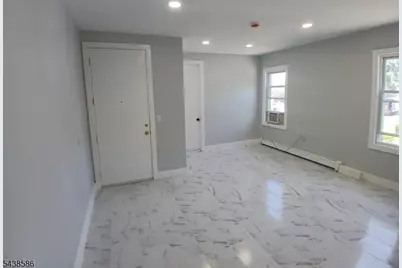 73 Franklin St, East Orange, NJ 07017 - Photo 9