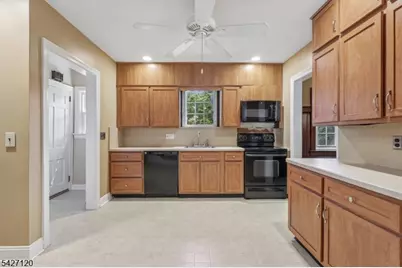 24 Wilton Ter, Verona, NJ 07044 - Photo 11