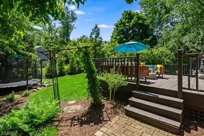 40 Collinwood Rd, Maplewood, NJ 07040 - Photo 35