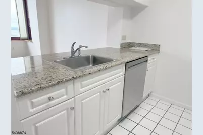 100 Old Palisade Rd #3513, Fort Lee, NJ 07024 - Photo 11