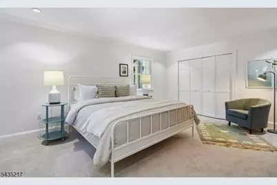 658 Ridgewood Rd #1, Maplewood Twp., NJ 07040 - Photo 15