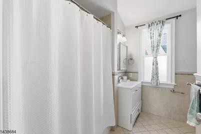 66 S Fullerton Ave #8, Montclair Twp., NJ 07042 - Photo 13