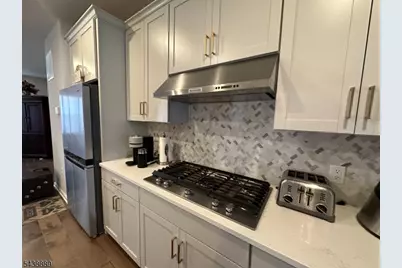 11 Gala Ct, Livingston, NJ 07039 - Photo 9