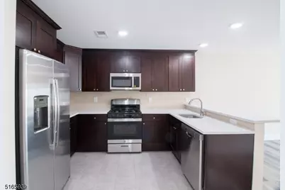 1664 Stuyvesant Ave #203, Union Township, NJ 07083 - Photo 5