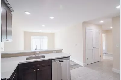 1664 Stuyvesant Ave #203, Union Township, NJ 07083 - Photo 7