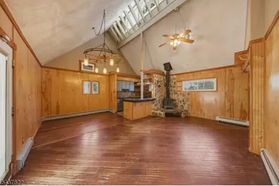51 Zinnia Dr, Vernon, NJ 07418 - Photo 9