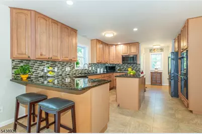 24 Willow Ln, Marlboro Township, NJ 07726 - Photo 11