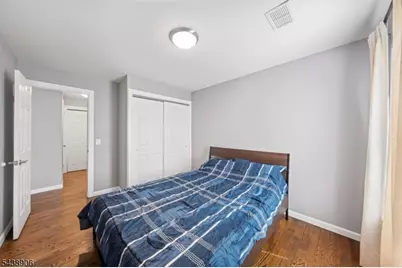 2706 Lighthouse Ln, Sayreville Boro, NJ 08859 - Photo 9