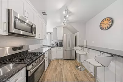 2706 Lighthouse Ln, Sayreville Boro, NJ 08859 - Photo 1