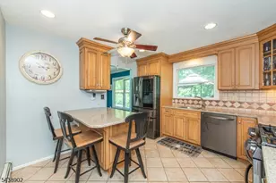 4 Hover Dr, Mount Arlington, NJ 07856 - Photo 9