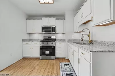 37 Glen Ct, North Plainfield, NJ 07063 - Photo 11