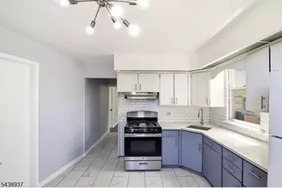 295 Old Bergen Rd, Jersey City, NJ 07305 - Photo 37