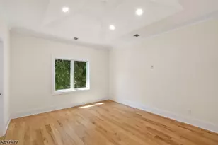 13 Harding Pl, Livingston, NJ 07039 - Photo 23