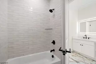13 Harding Pl, Livingston, NJ 07039 - Photo 27