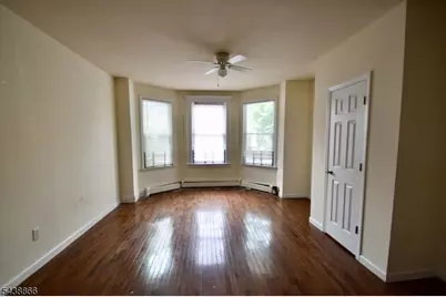 180 N 16th St, East Orange, NJ 07017 - Photo 11