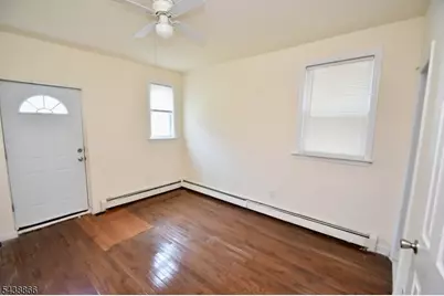 180 N 16th St, East Orange, NJ 07017 - Photo 15