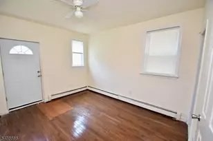 180 N 16th St, East Orange, NJ 07017 - Photo 15