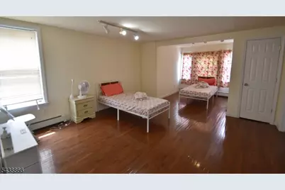 180 N 16th St, East Orange, NJ 07017 - Photo 17
