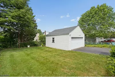430 Myrtle Ave, Roselle Park, NJ 07204 - Photo 25