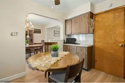 430 Myrtle Ave, Roselle Park, NJ 07204 - Photo 13