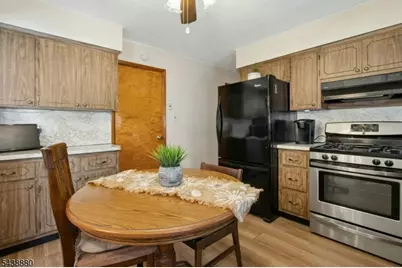 430 Myrtle Ave, Roselle Park, NJ 07204 - Photo 11