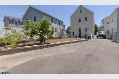 137 Uhland St, East Rutherford, NJ 07073 - Photo 31