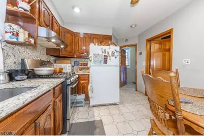 137 Uhland St, East Rutherford, NJ 07073 - Photo 5