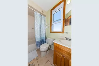 137 Uhland St, East Rutherford, NJ 07073 - Photo 17