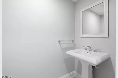 4 Central Ave #4C, Caldwell Boro Twp., NJ 07006 - Photo 19