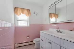 164 Page St, Elmwood Park, NJ 07407 - Photo 25