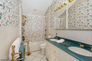 164 Page St, Elmwood Park, NJ 07407 - Photo 17