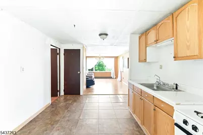 54 Summit Dr, Wantage, NJ 07461 - Photo 3