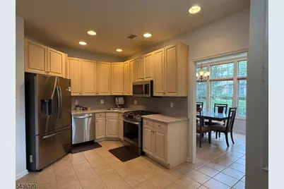 620 Turlington Ct, Livingston, NJ 07039 - Photo 5