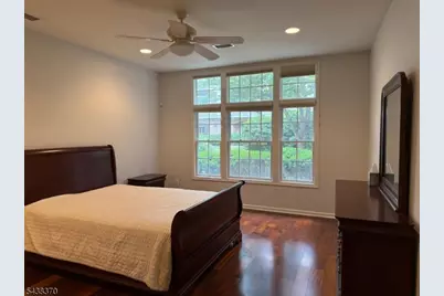 620 Turlington Ct, Livingston, NJ 07039 - Photo 9