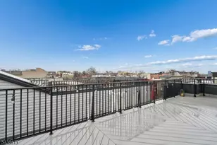 104 Poplar St, Jersey City, NJ 07307 - Photo 19