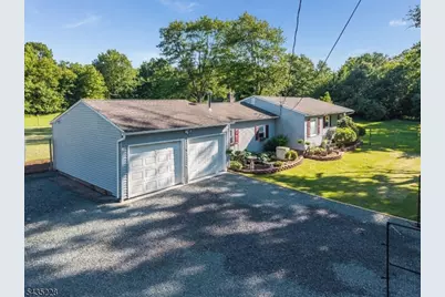452 Barbertown Point Breeze, Kingwood Township, NJ 08822 - Photo 3