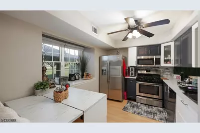 2 Park Ter, North Brunswick Township, NJ 08902 - Photo 11