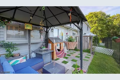 2 Park Ter, North Brunswick Township, NJ 08902 - Photo 15