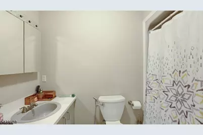 2 Park Ter, North Brunswick Township, NJ 08902 - Photo 21
