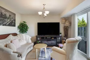 2 Park Terrace, North Brunswick Township, NJ 08902 - Photo 7