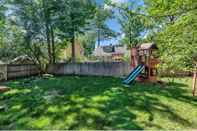 2385 Whittier Ave, Scotch Plains Township, NJ 07076 - Photo 25