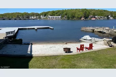 431 Lakeside Blvd #9, Hopatcong, NJ 07843 - Photo 3