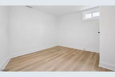 127 Glenwild Ave, Bloomingdale, NJ 07403 - Photo 23