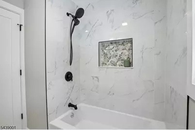127 Glenwild Ave, Bloomingdale, NJ 07403 - Photo 19